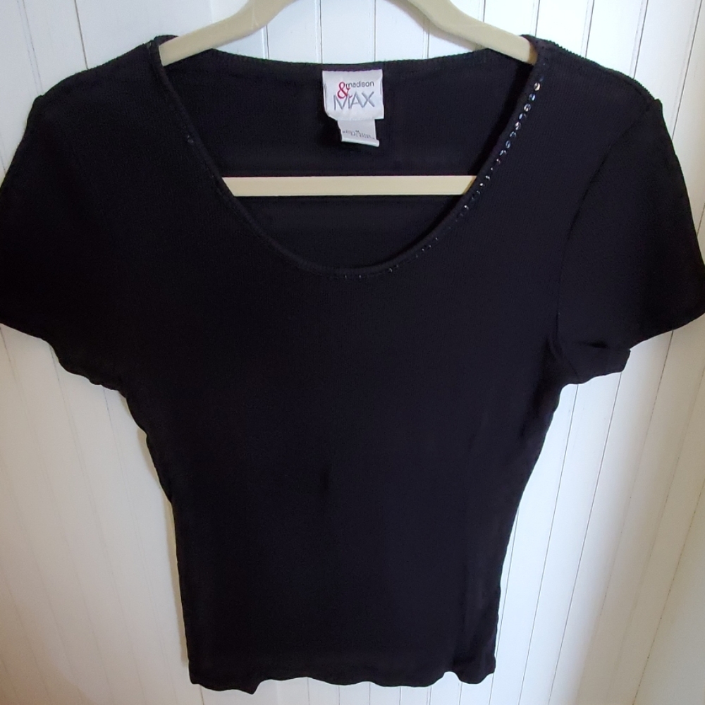 NWOT MADISON & MAX SEQUENCE TOP